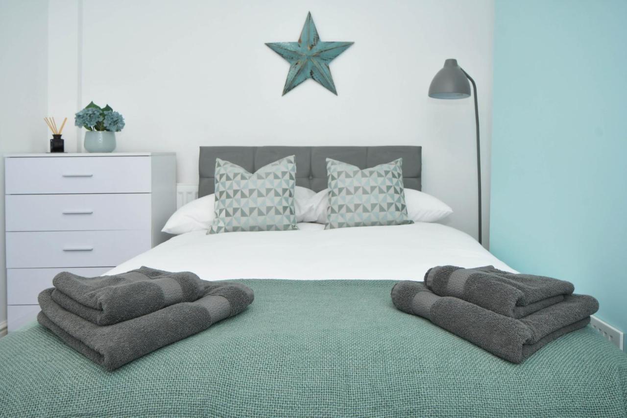 Find A Spacious And Stylish Escape In The City Centre At Sturgess House, Perfect For Longer Stays! Stoke-on-Trent Dış mekan fotoğraf