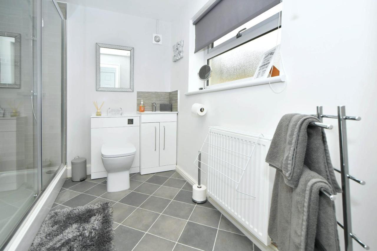 Find A Spacious And Stylish Escape In The City Centre At Sturgess House, Perfect For Longer Stays! Stoke-on-Trent Dış mekan fotoğraf