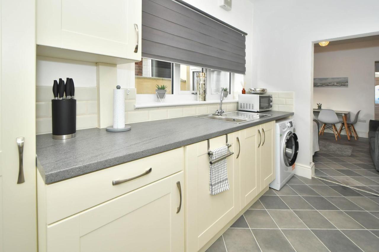Find A Spacious And Stylish Escape In The City Centre At Sturgess House, Perfect For Longer Stays! Stoke-on-Trent Dış mekan fotoğraf